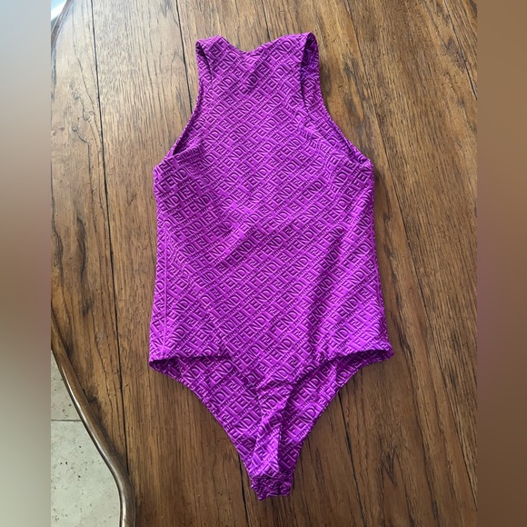 FENDI x SKIMS COLORADO PURPLE HIGH NECK SLEEVELESS BODYSUIT SIZE SMALL RARE - Picture 3 of 10